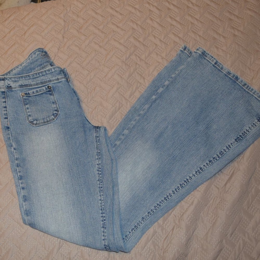 Silver Jeans - Picture 4 of 4